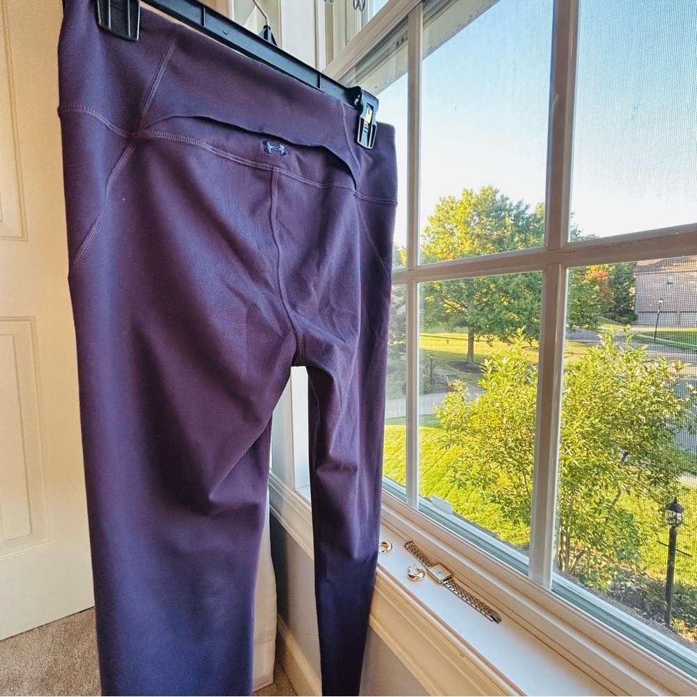 Under Armour Eggplant Mid Rise Legging